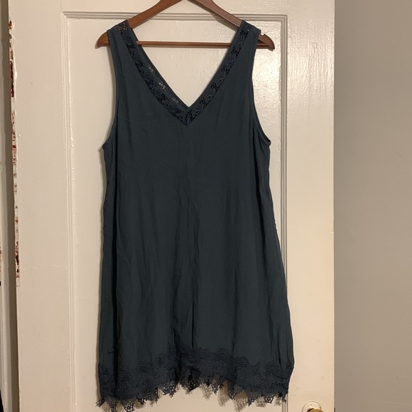 ✨ ASTR Lace-Trimmed Tunic Dress Sz L - Picture 4 of 7